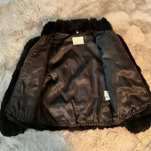 **FALL SALE** Girls’ Real Fur Jacket - Picture 2 of 4